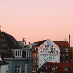 Zo beleef je een zonsverduistering thuis veilig en sfeervol met het gezin
